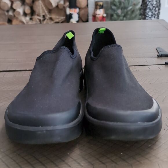 OOFOS OOMG EEZE Black Slip-On Recovery Shoes Sz 12 - Picture 3 of 10